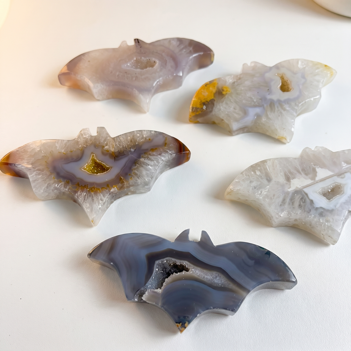 Agate Crystal Bat Carving with Druzy Cave – XL – close-up detail