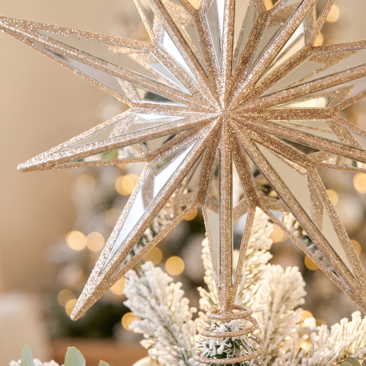 Champagne Mirrored 9-Point Star Tree Topper – 31cm – close-up detail