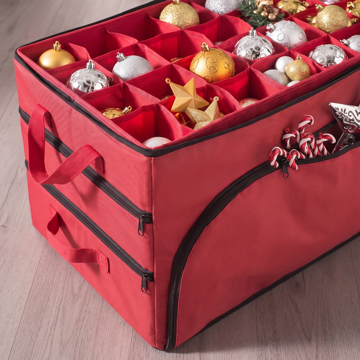 Three-Tier Bauble Storage Box – Holds 72 Ornaments – close-up detail