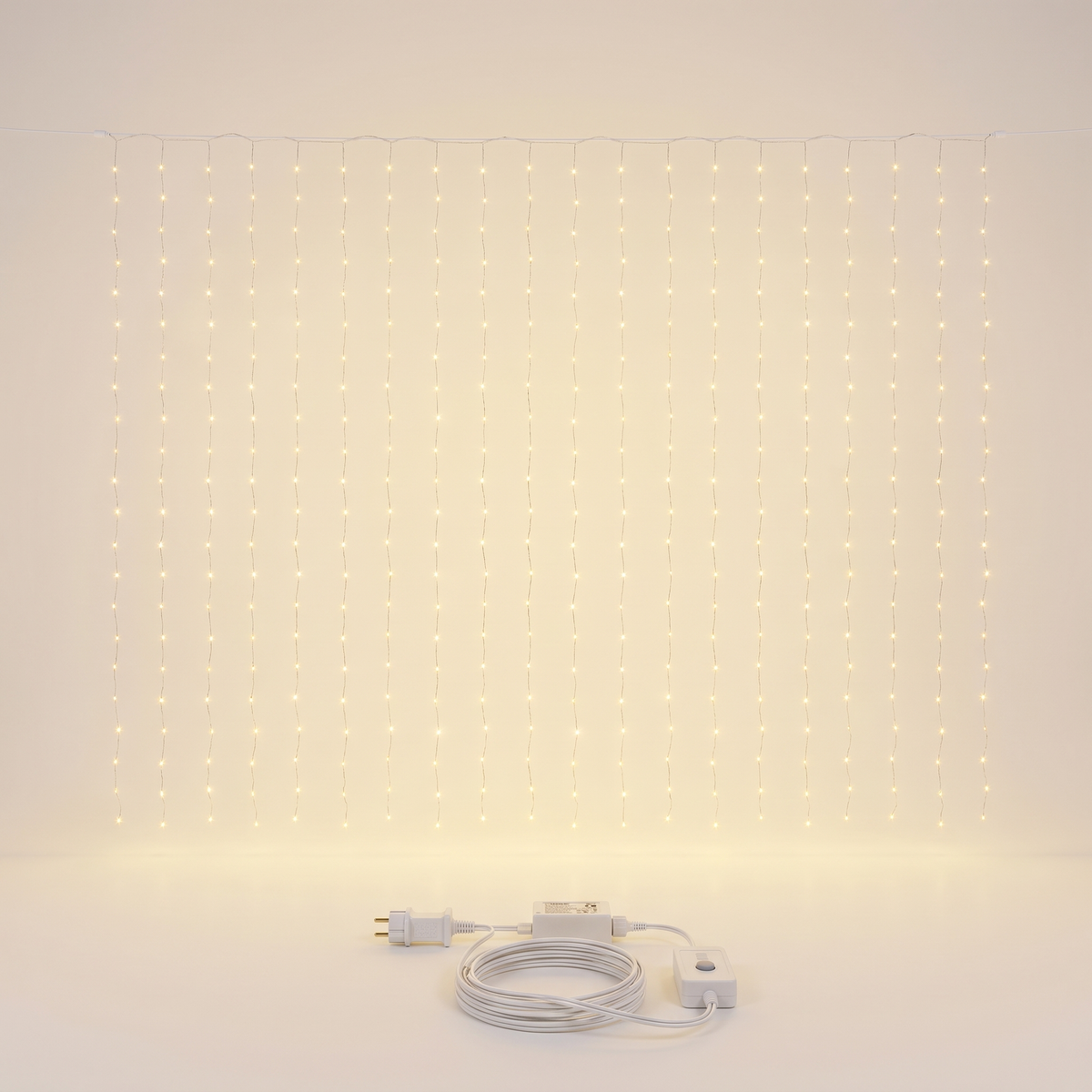 Warm White LED Curtain Christmas Lights – 6m x 3m, 600 LED – studio view