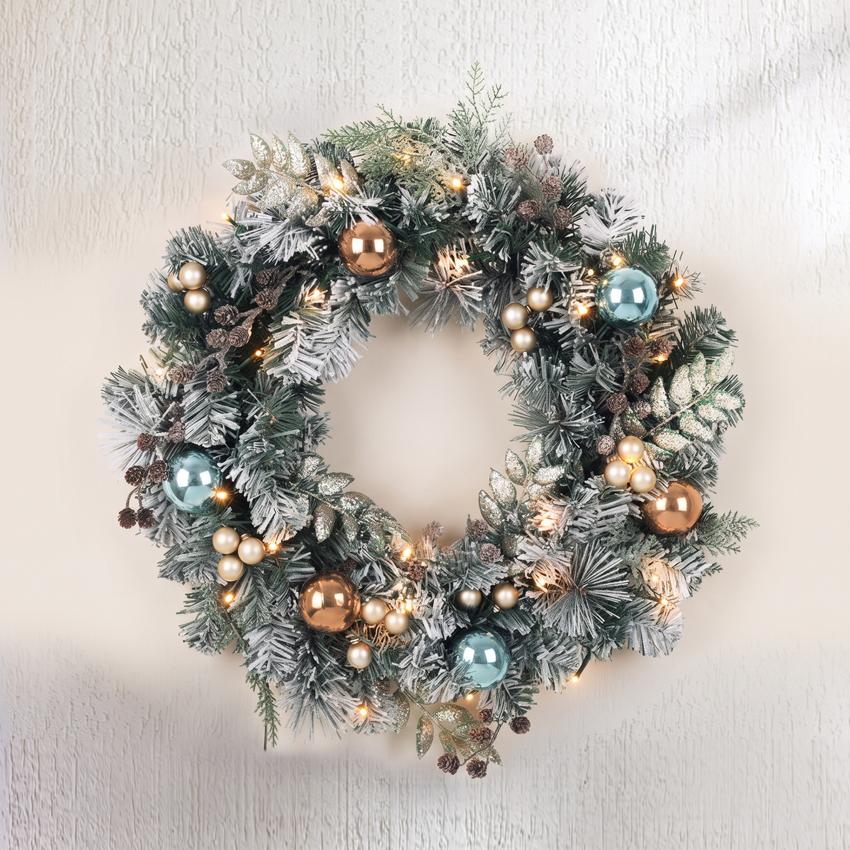 Snow-Frosted Pre-Lit Christmas Wreath – 60cm, 40 Warm White LED – studio view