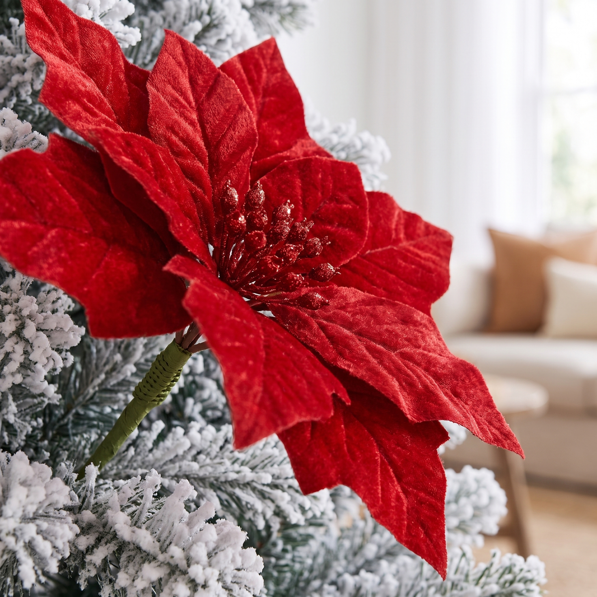 Red Poinsettia Christmas Tree Flowers – Set of 14, 25cm – close-up of the finish and texture