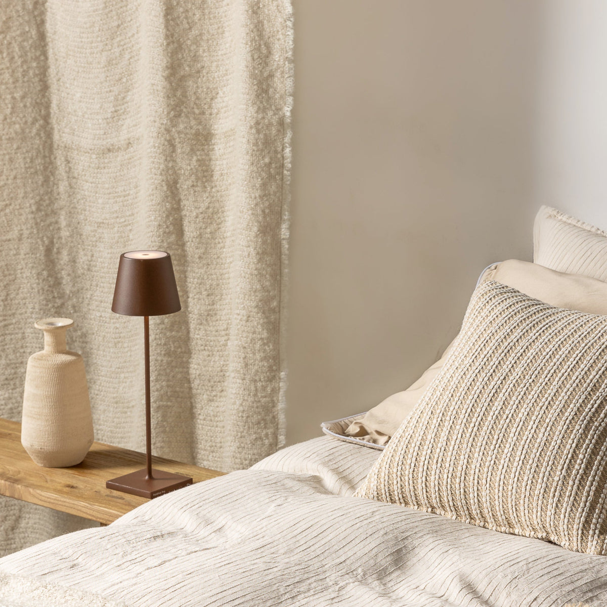 Poldina Pro Portable Table Lamp