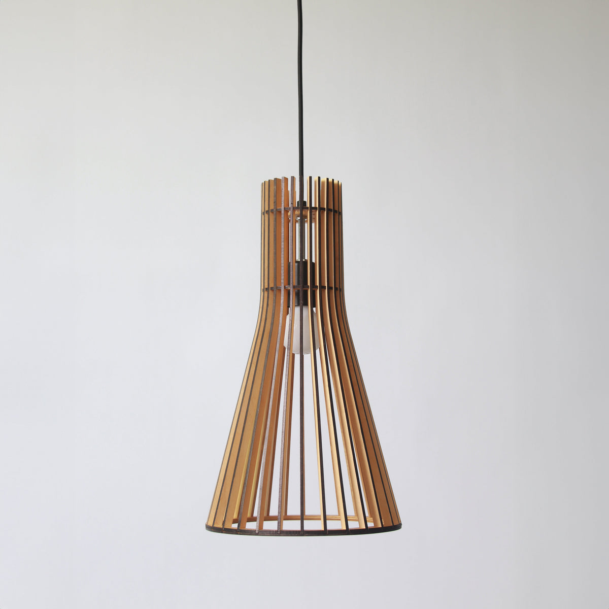 Tredo Wood Pendant Light