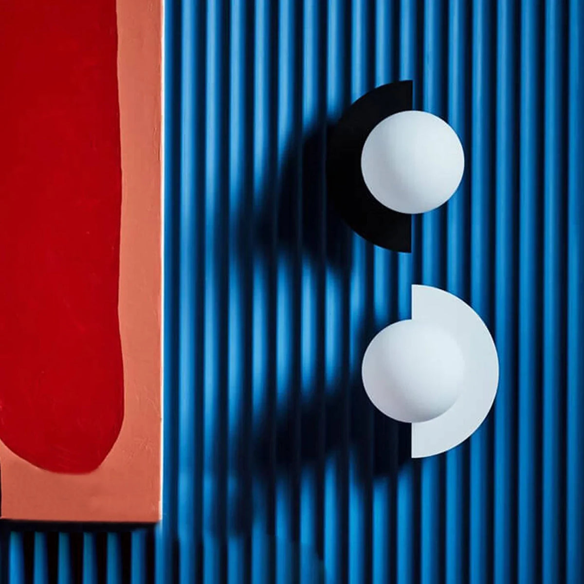 Modern Colorful Globe Wall Lamp with Semi-Circle Accent