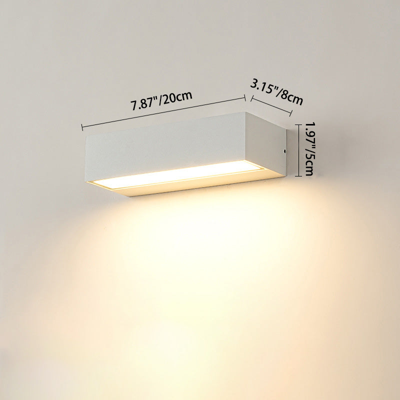 Modern Linear LED Outdoor Wall Light