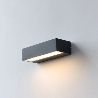 Modern Linear LED Outdoor Wall Light