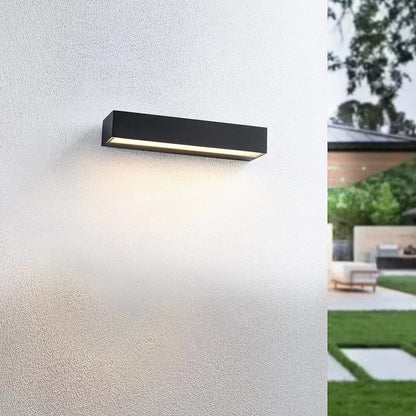 Modern Linear LED Outdoor Wall Light