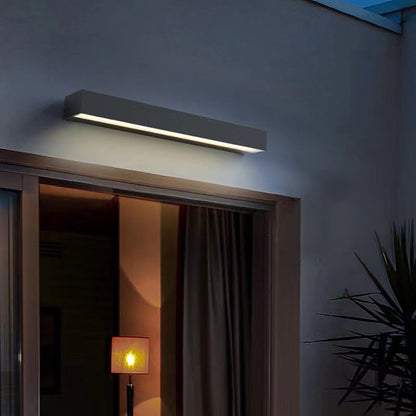 Modern Linear LED Outdoor Wall Light