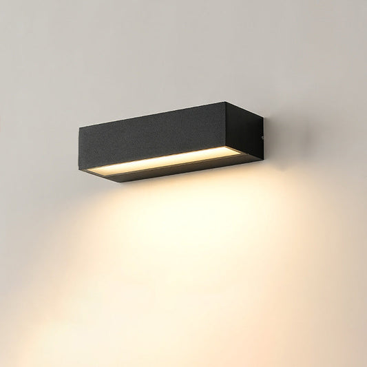 Modern Linear LED Outdoor Wall Light