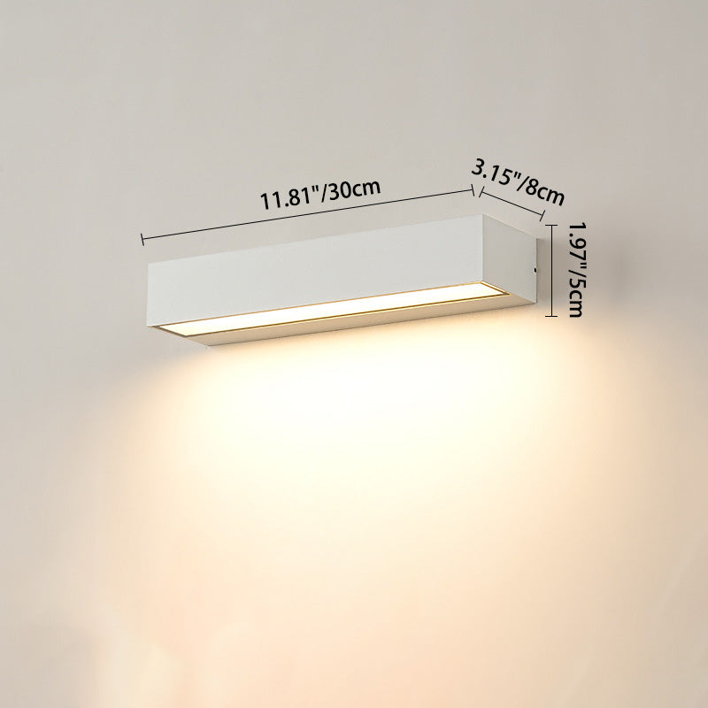Modern Linear LED Outdoor Wall Light