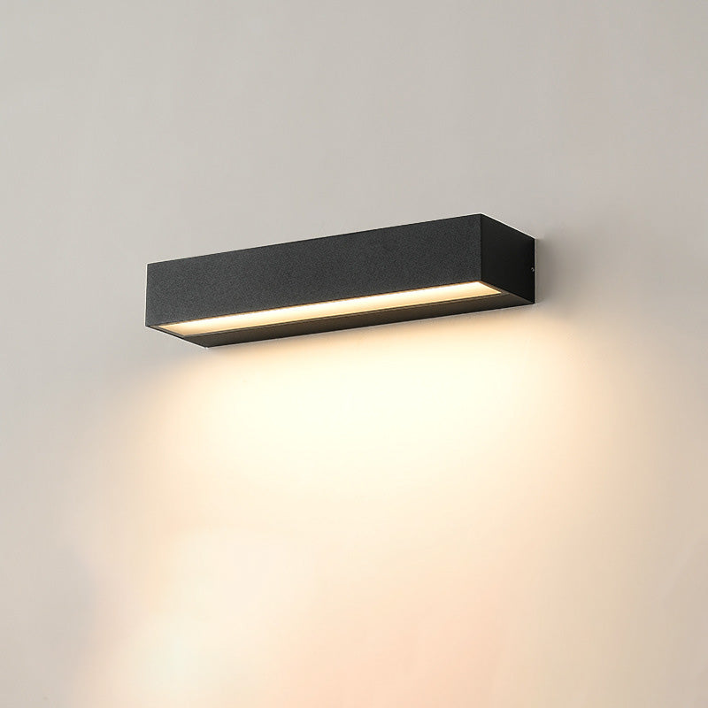 Modern Linear LED Outdoor Wall Light