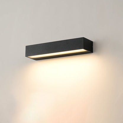 Modern Linear LED Outdoor Wall Light