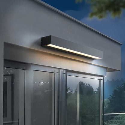Modern Linear LED Outdoor Wall Light