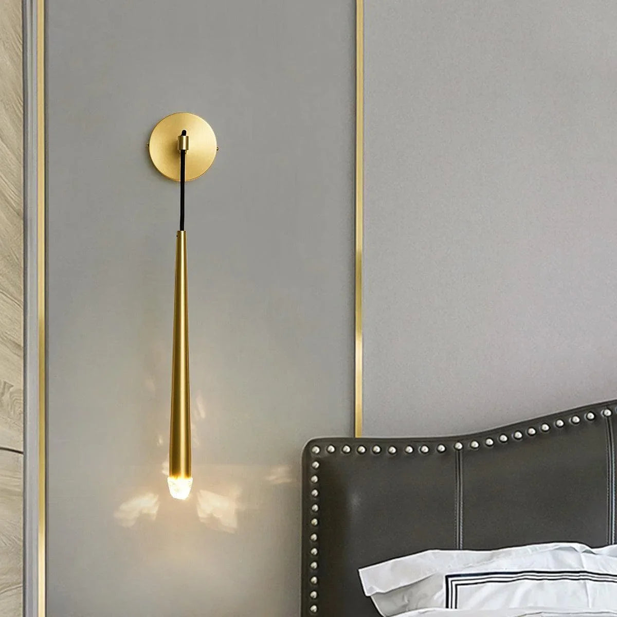 Aquila Brass Tube Wall Lamp