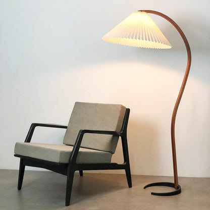 Nordlyn Curved Floor Lamp