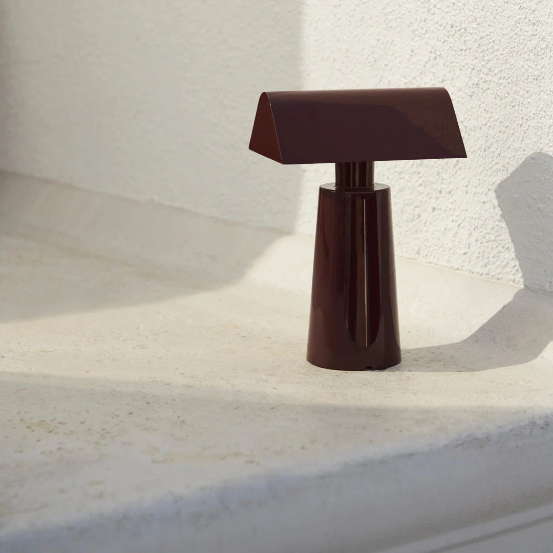Caret Table Lamp (Built-in battery)