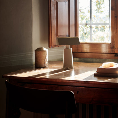 Caret Table Lamp (Built-in battery)