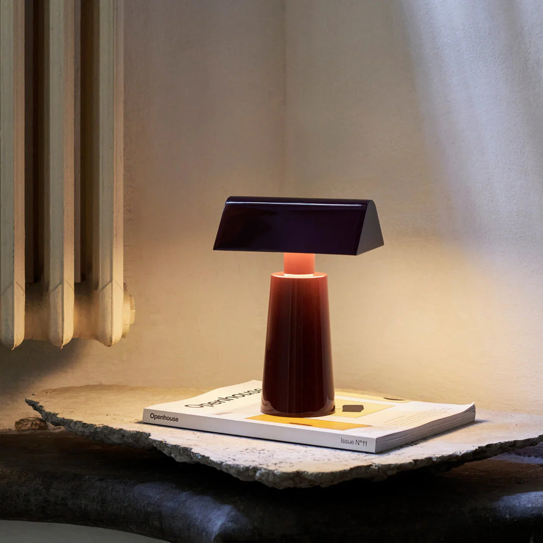 Caret Table Lamp (Built-in battery)