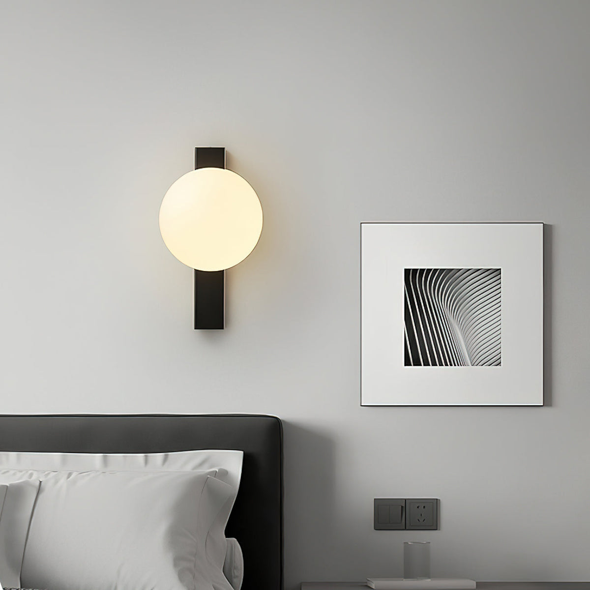 Circ 3720 Wall Lamp