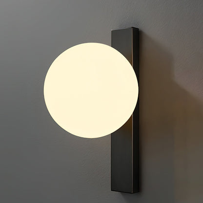 Circ 3720 Wall Lamp