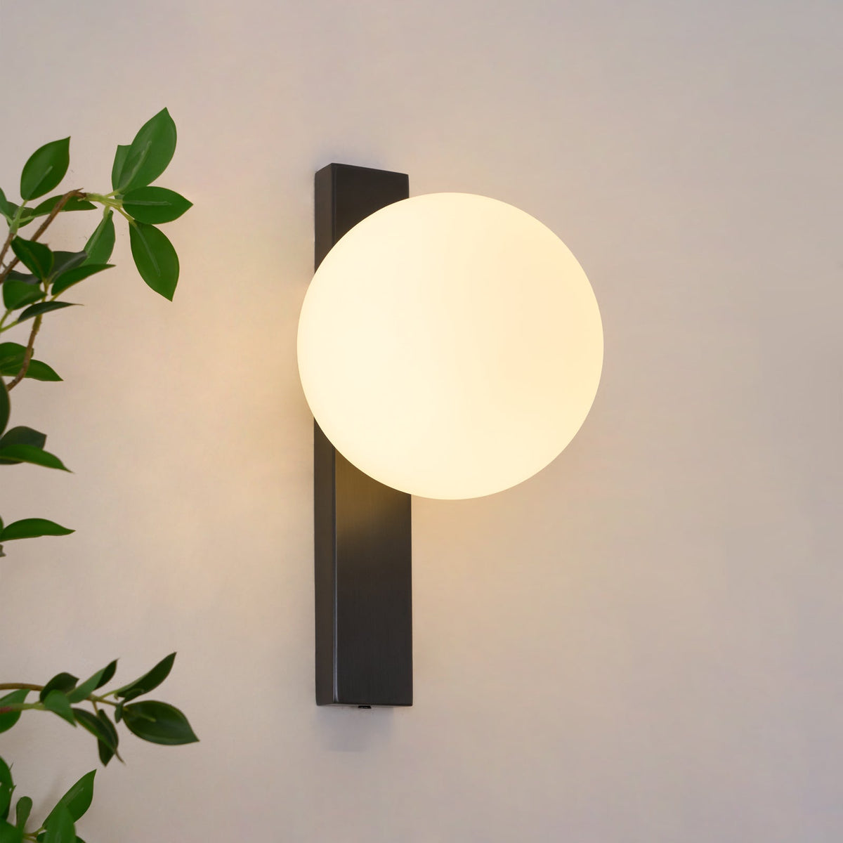 Circ 3720 Wall Lamp