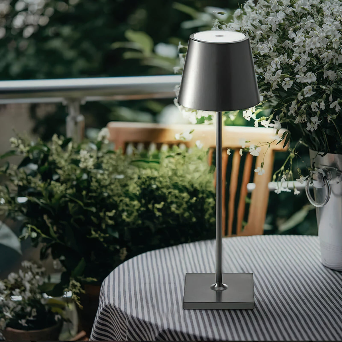 Cordless Rechargeable LED Table Lamp (built-in battery)