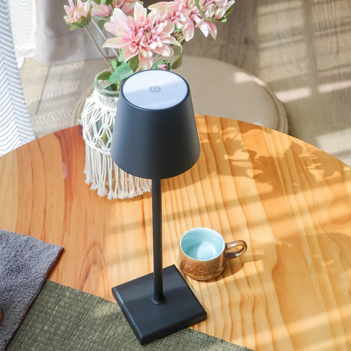 Cordless Rechargeable LED Table Lamp (built-in battery)