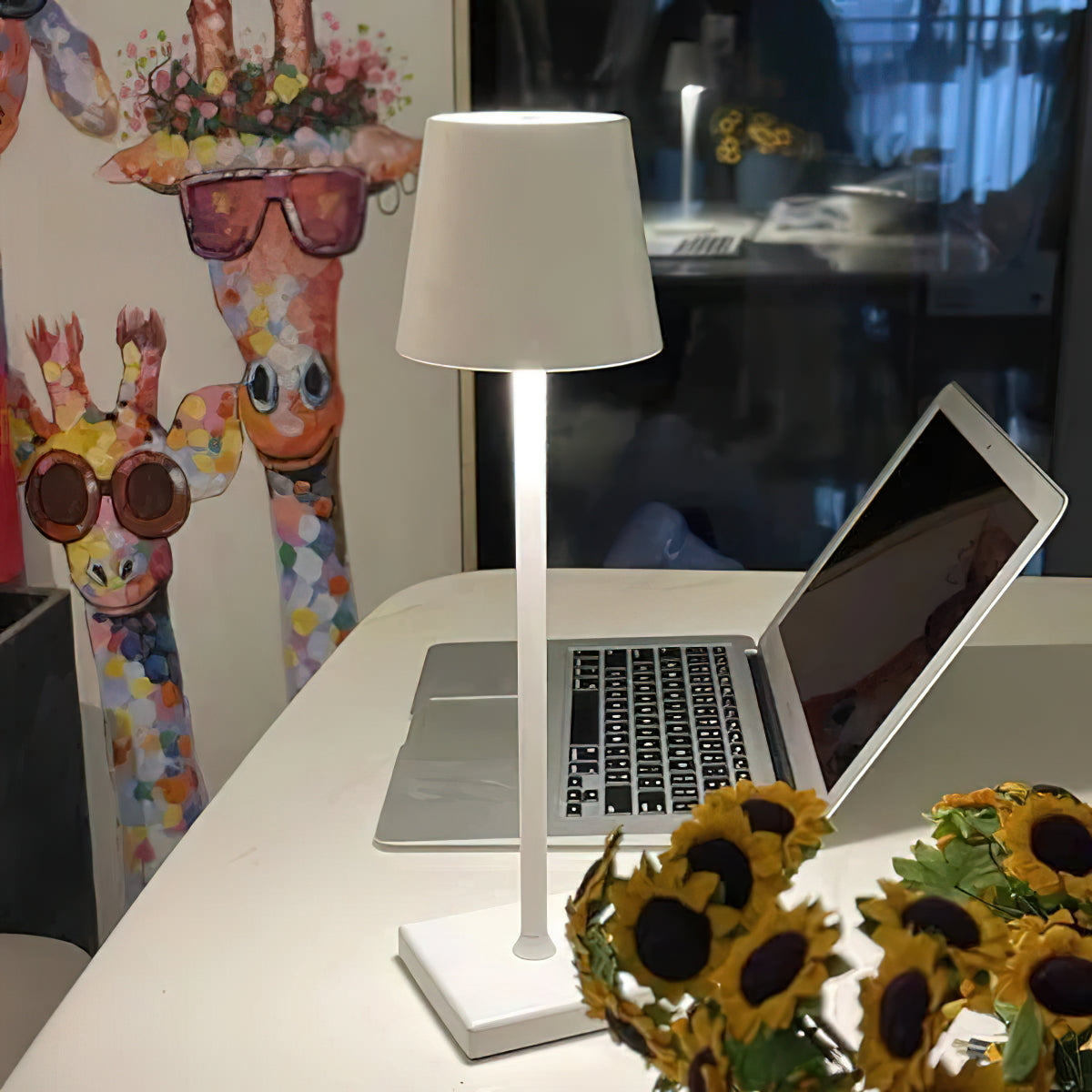 Cordless Rechargeable LED Table Lamp (built-in battery)