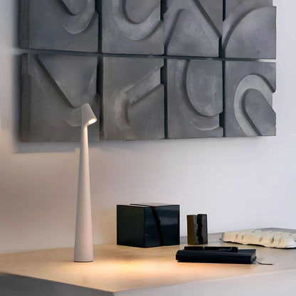 Sleek Cordless LED Table Lamp
