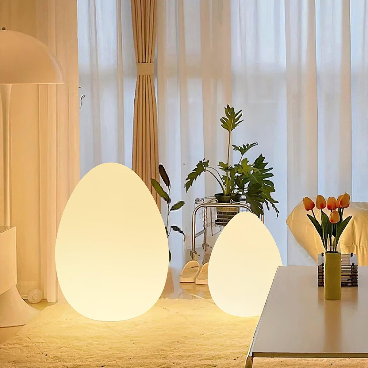 Lunex Egg Table Lamp