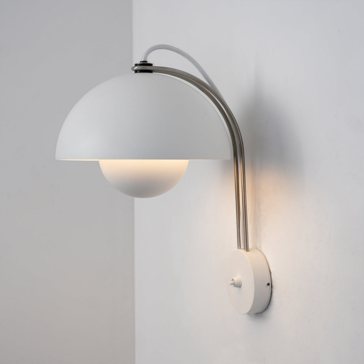 Flowerpot VP9 Wall Lamp