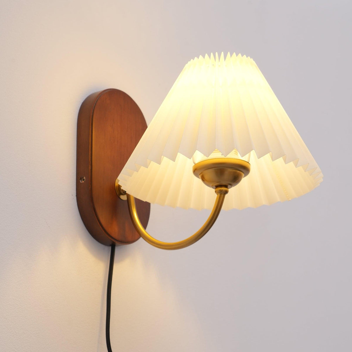 Louise Plug-In Wall Lamp