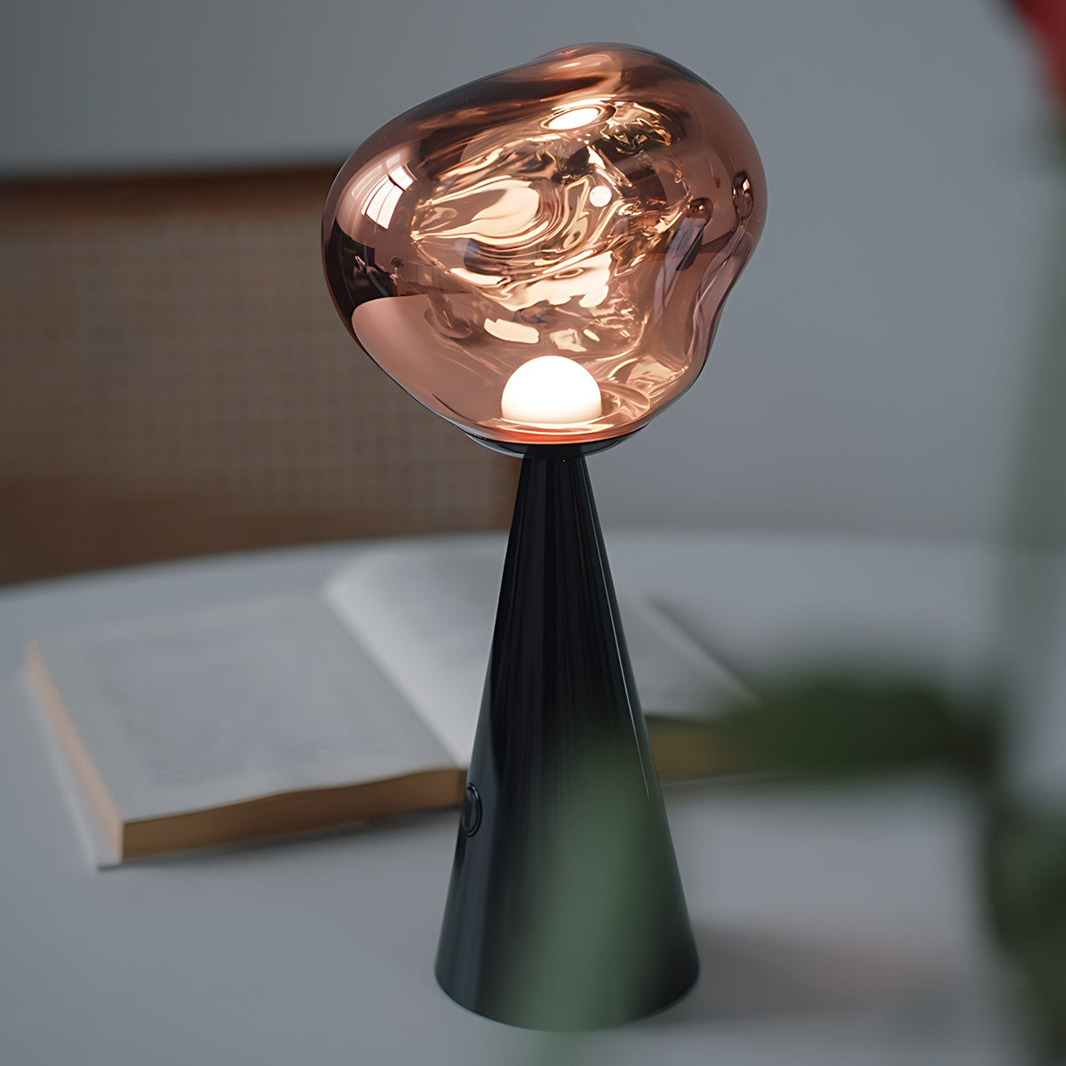 Melt Portable Table Lamp (Built-in Battery)