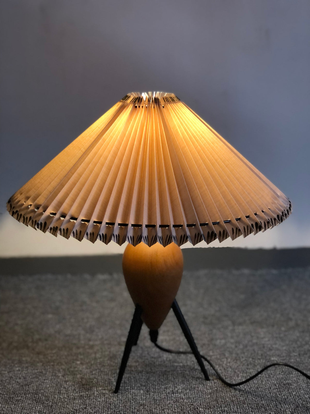 Mian Table Lamp