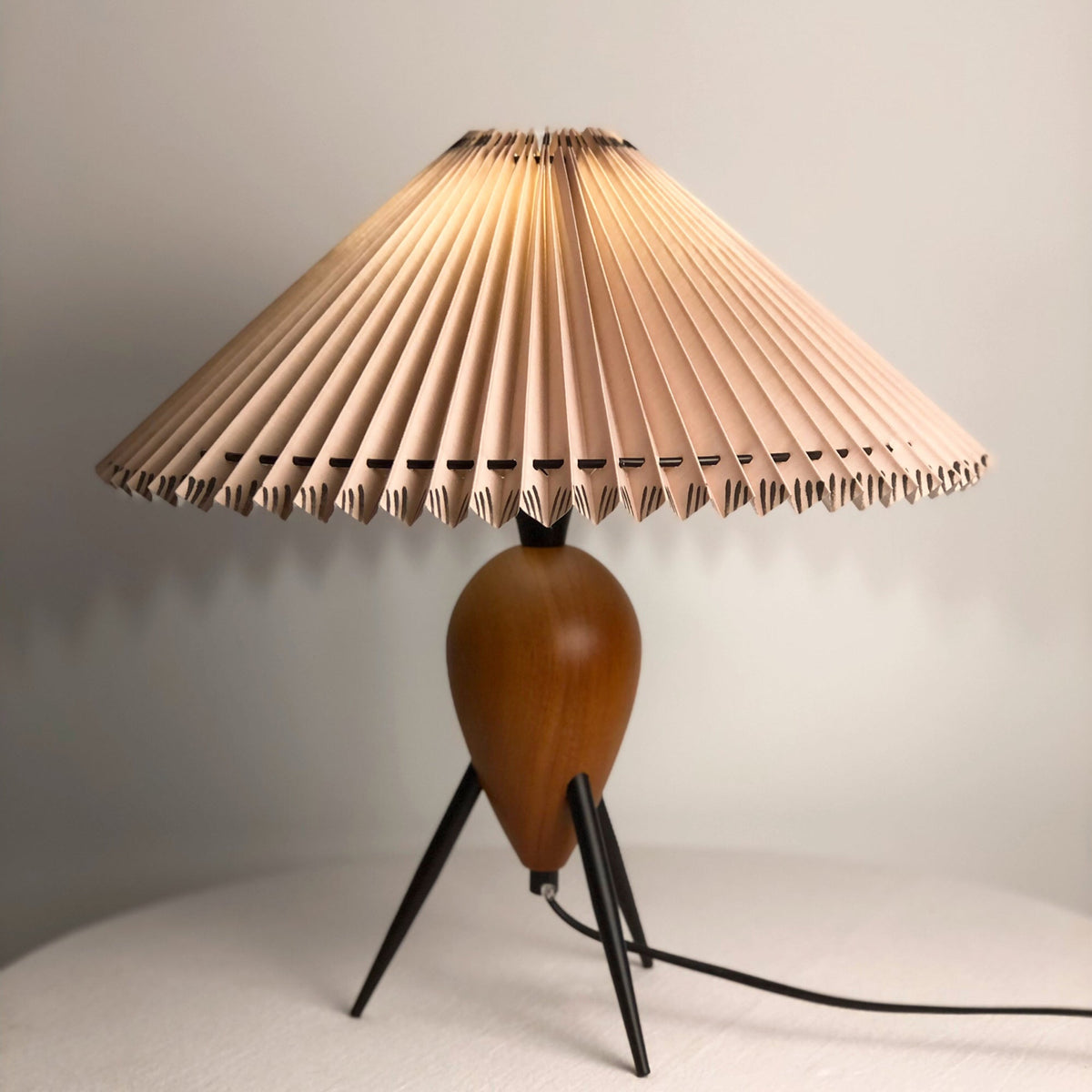 Mian Table Lamp