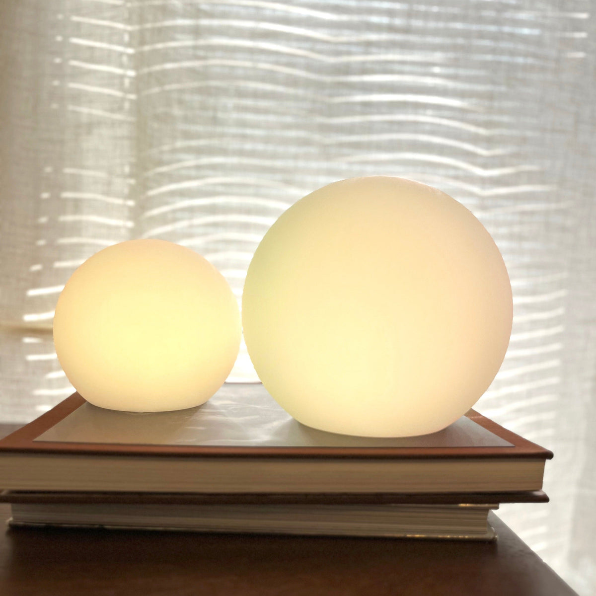 Cordless LED Moon Globe Table Lamp