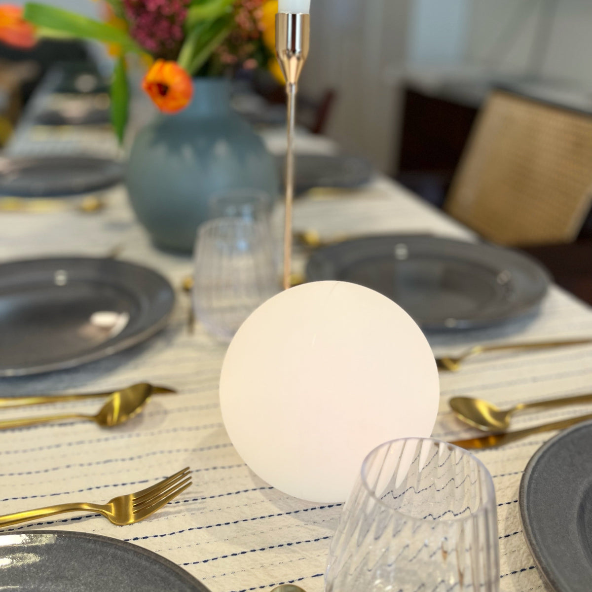 Cordless LED Moon Globe Table Lamp