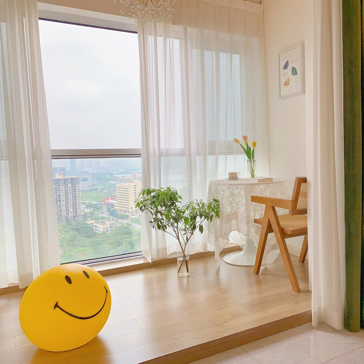 Cheerful Smiley Table Lamp