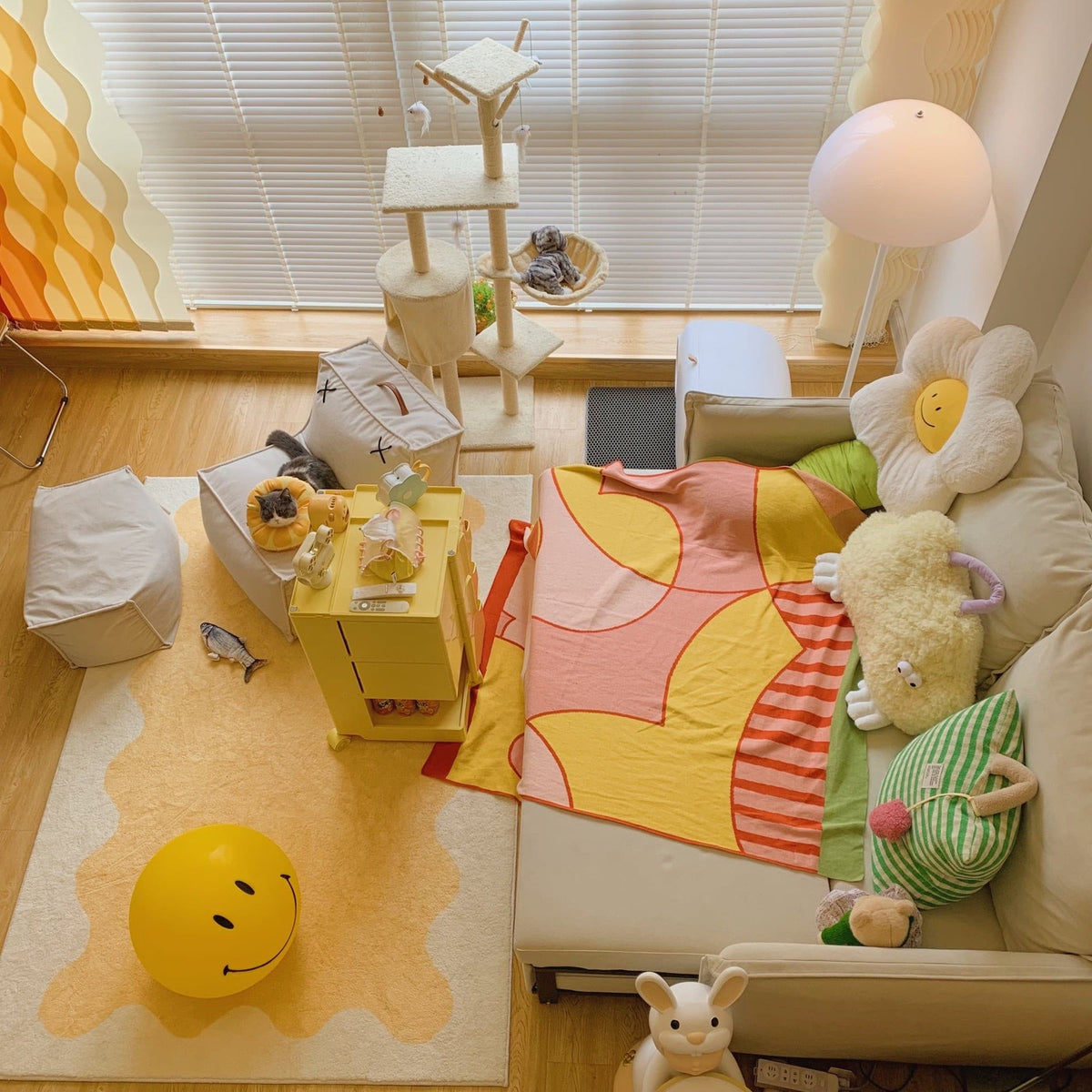Cheerful Smiley Table Lamp
