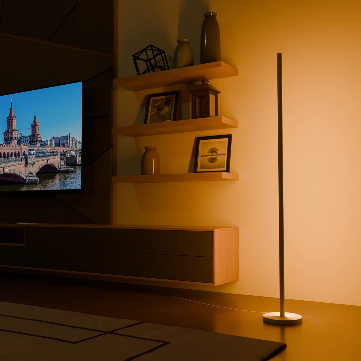 Aure Floor Lamp