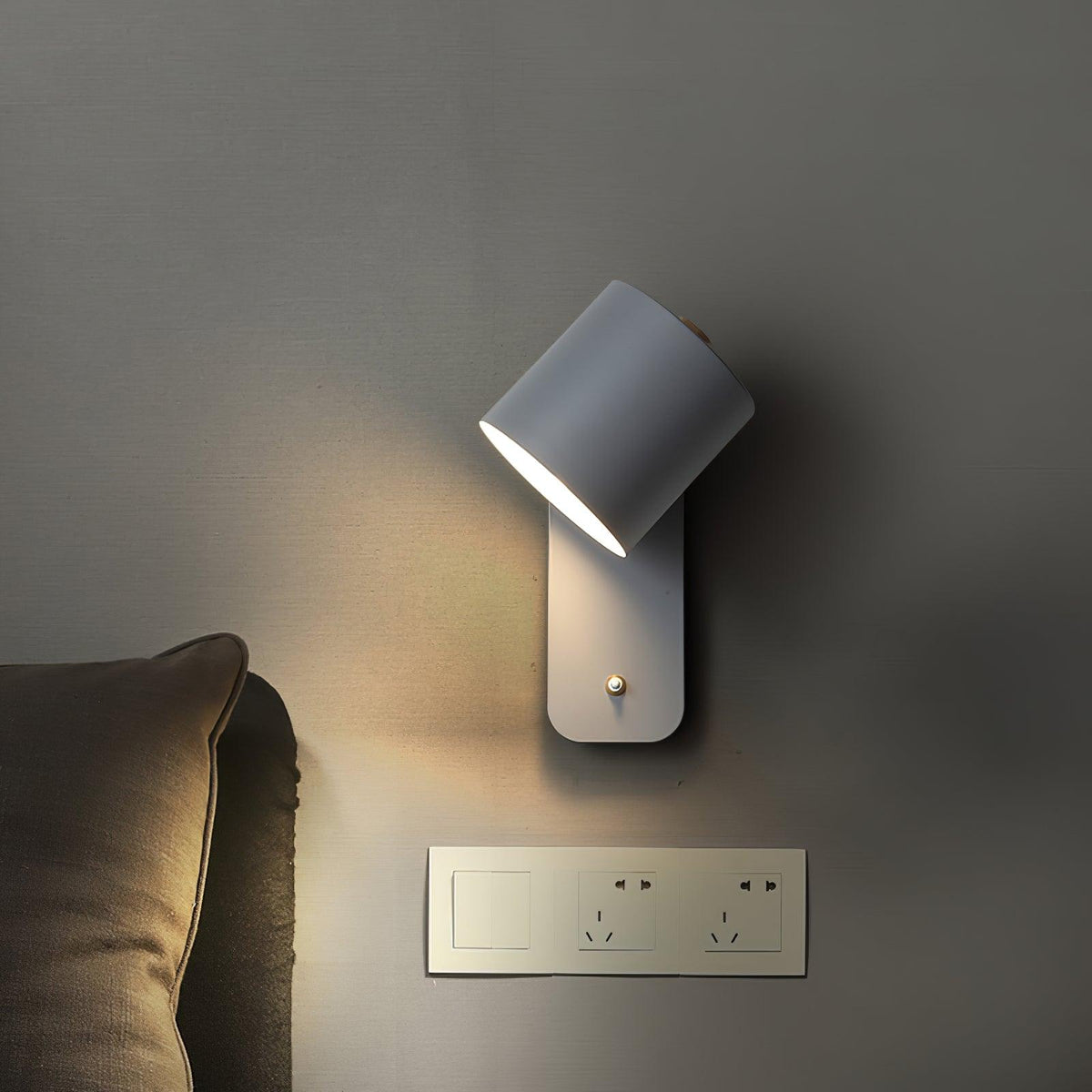 Astra Rotating Wall Light