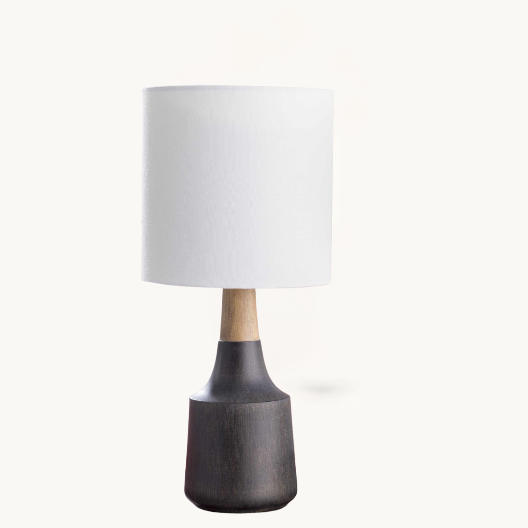 Scallop 18'' Table Lamp