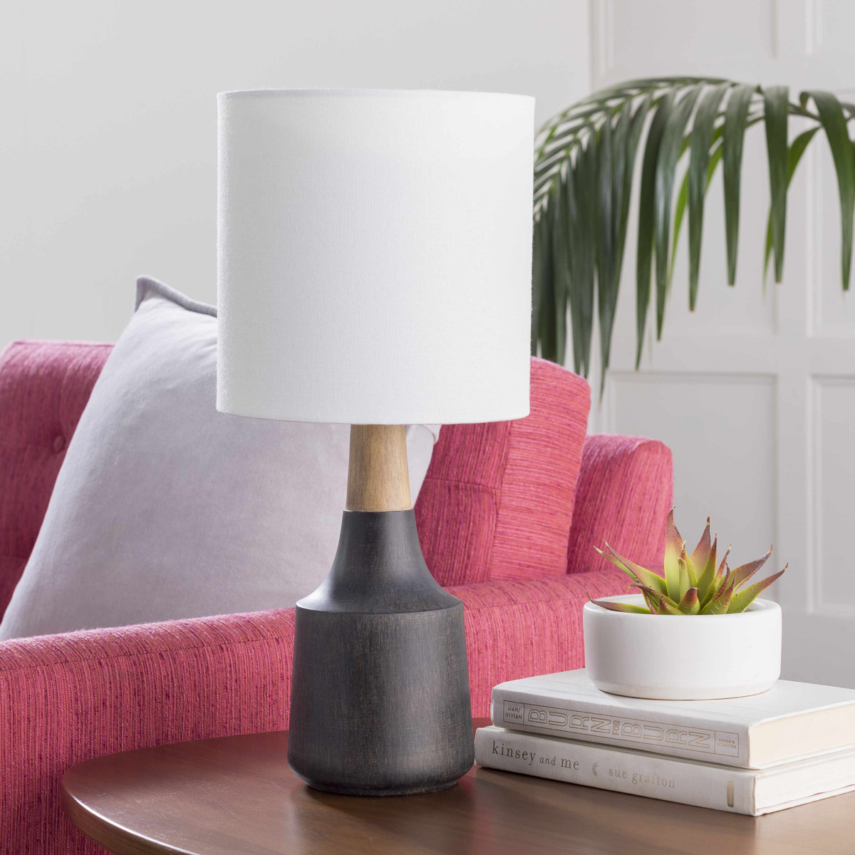 Scallop 18'' Table Lamp