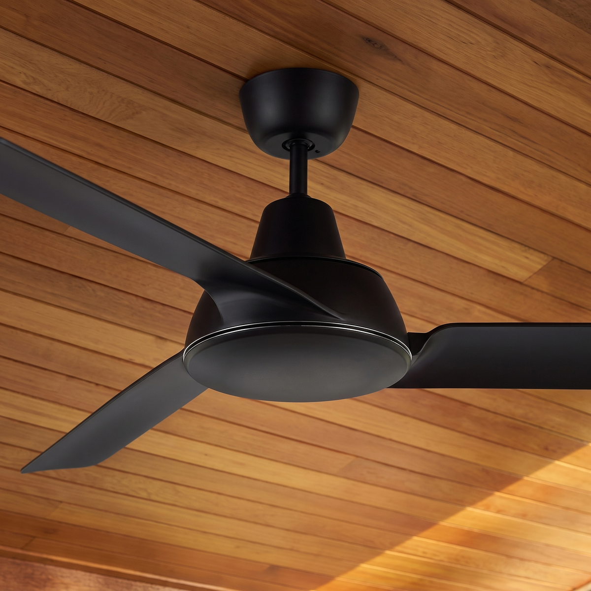 Aero 52" AC Ceiling Fan with Optional LED Light – close-up detail