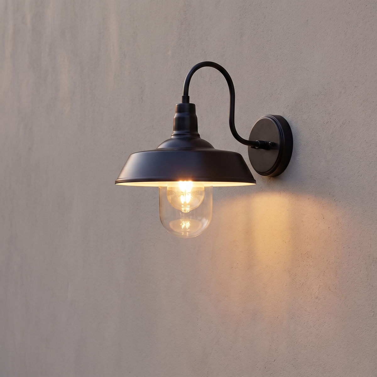 Farmington Gooseneck Barn Wall Light – side profile