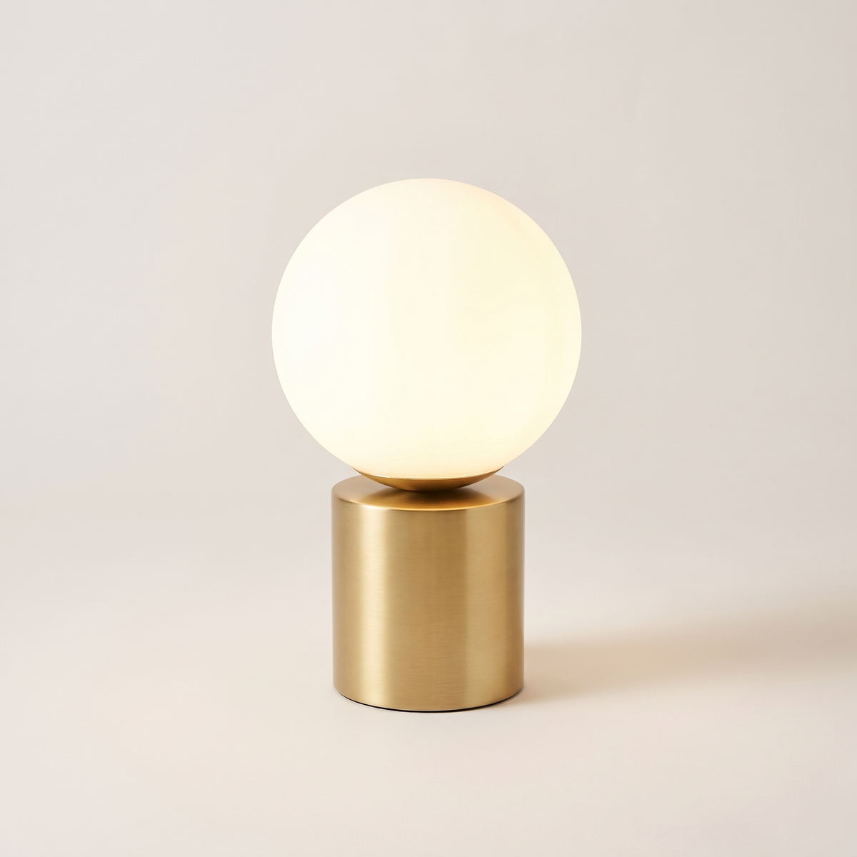 Setra Touch Table Lamp with Opal Glass Globe – studio product shot