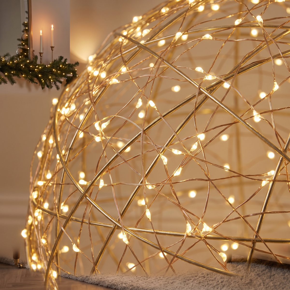 Illuminated Metal Christmas Sphere – 40cm, 720 LED – close-up detail