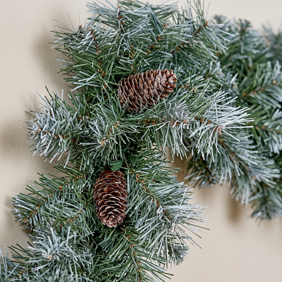 Frosted Blue Spruce Christmas Garland with Pinecones – 2.7m – close-up detail