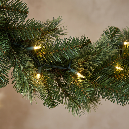 Pre-Lit Evergreen Fir Christmas Garland – 2.74m, 50 LED – close-up detail